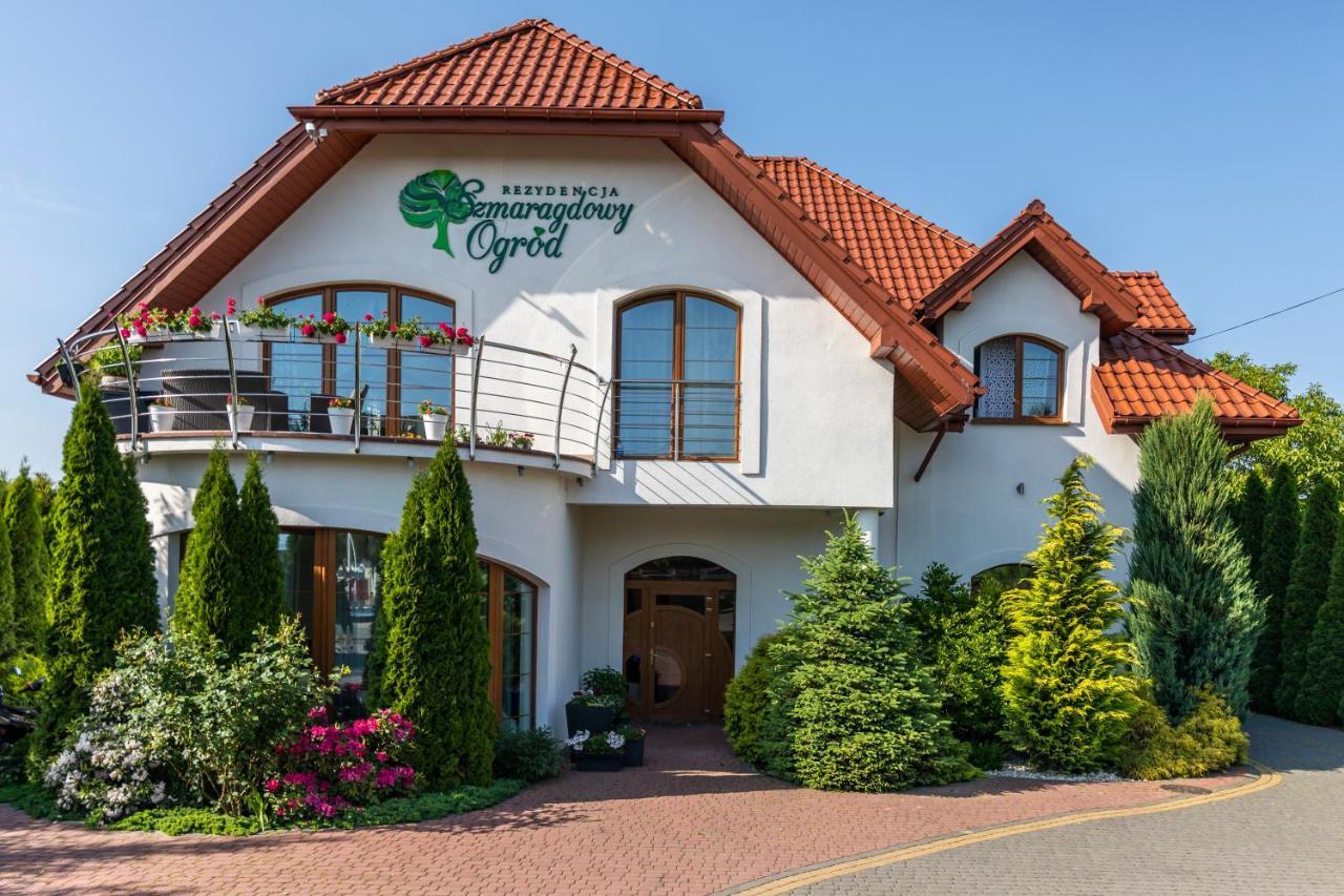 Konstantynów Łódzki Rezydencja Szmaragdowy Ogrod מראה חיצוני תמונה