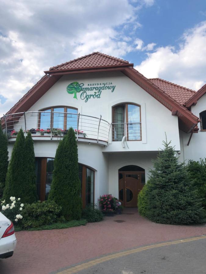 Konstantynów Łódzki Rezydencja Szmaragdowy Ogrod מראה חיצוני תמונה